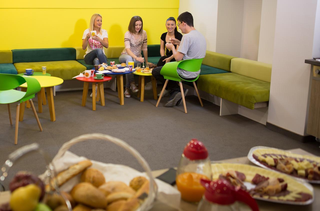 Starmo Hostel Мостар Екстер'єр фото